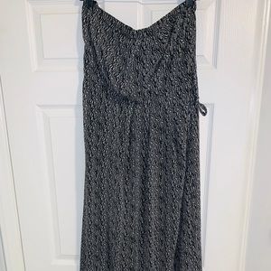 Long, black and white tube dress